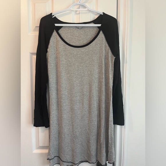 Lord and Taylor | raglan long night shirt - Picture 6 of 7